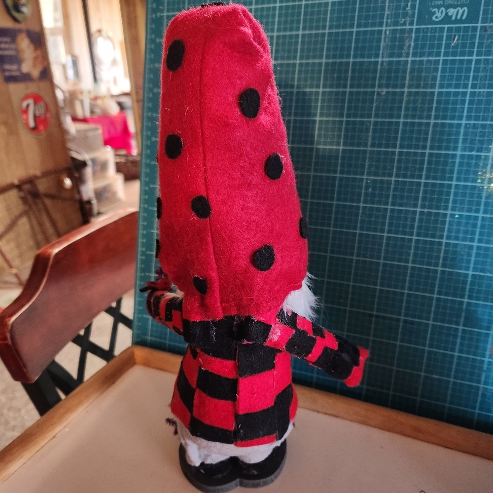 Handmade Gnomes - Picture 3 of 12